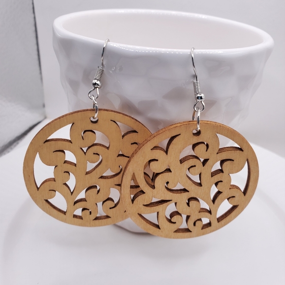 Round wooden dangle earrings, round wooden earrings - Picture 6 of 6